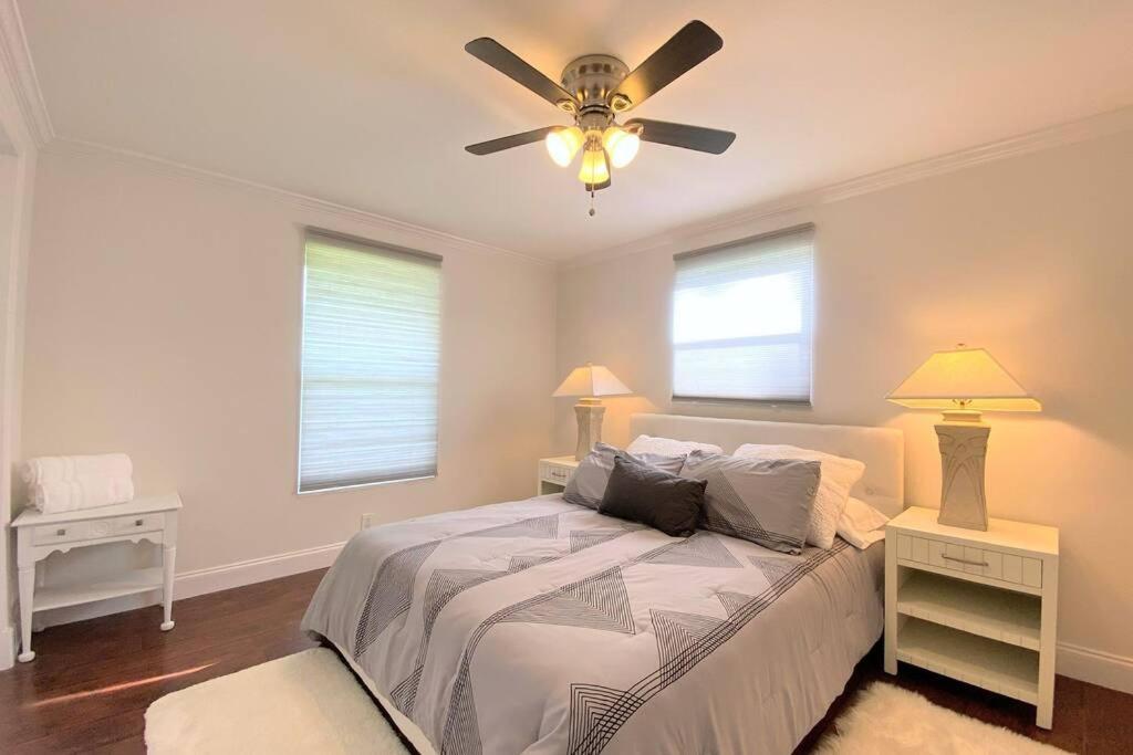 Cheerfull 4/Bed/ 3 Bath / Pool / Best Location Naples Exterior photo