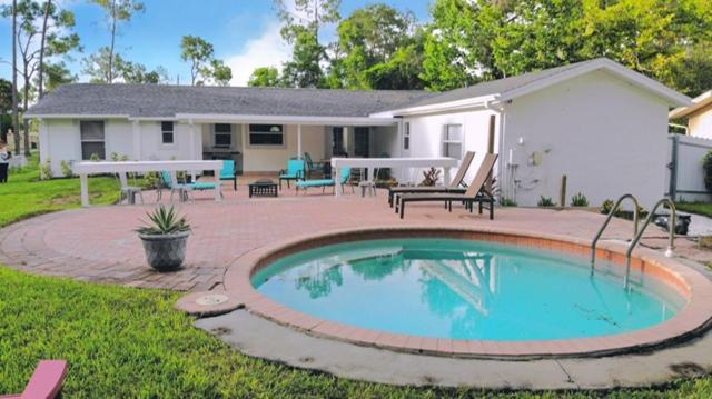 Cheerfull 4/Bed/ 3 Bath / Pool / Best Location Naples Exterior photo